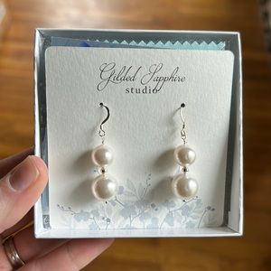 Pearl dangle earrings